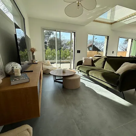 Villa Avec Piscine Privée Au Calme *