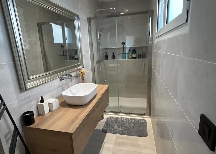 Villa Avec Piscine Privée Au Calme *