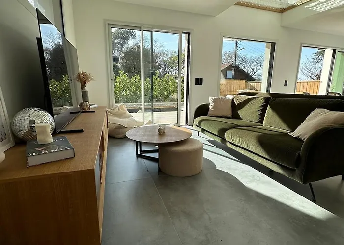 Villa Avec Piscine Privée Au Calme *